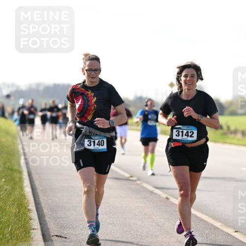 12.04.2026 - 45. Internationalen Wilhelmsburger Insellauf Dr. Thomas Lammeyer http://msf.ph/oto/9446877 12.04.2026 10:28:16 Laufen 3140, 3142 meine-sportfotos.de