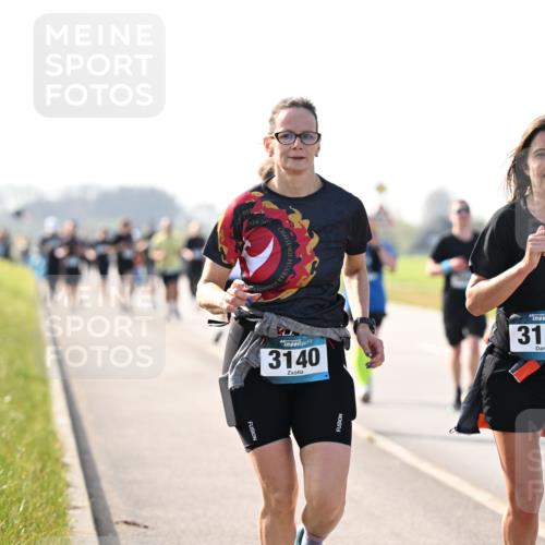 12.04.2026 - 45. Internationalen Wilhelmsburger Insellauf Dr. Thomas Lammeyer http://msf.ph/oto/9446882 12.04.2026 10:28:17 Laufen 201, 3140, 3142 meine-sportfotos.de