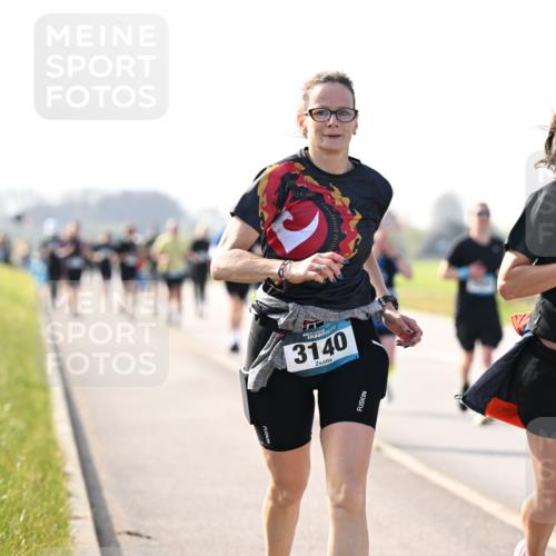 12.04.2026 - 45. Internationalen Wilhelmsburger Insellauf Dr. Thomas Lammeyer http://msf.ph/oto/9446883 12.04.2026 10:28:17 Laufen 3140, 4, 3142 meine-sportfotos.de