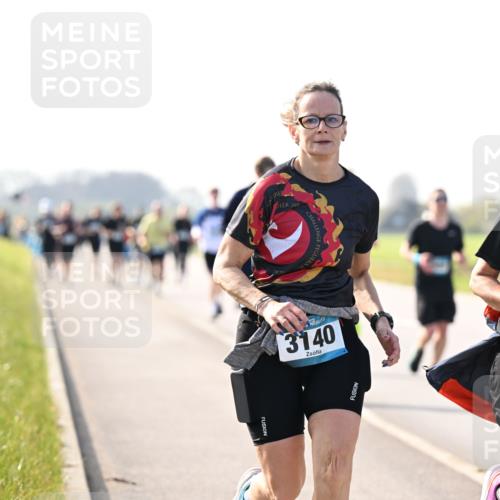 12.04.2026 - 45. Internationalen Wilhelmsburger Insellauf Dr. Thomas Lammeyer http://msf.ph/oto/9446884 12.04.2026 10:28:17 Laufen 201, 3140, 3142 meine-sportfotos.de