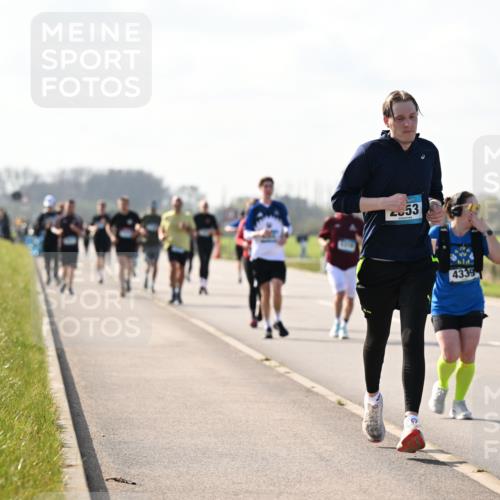 12.04.2026 - 45. Internationalen Wilhelmsburger Insellauf Dr. Thomas Lammeyer http://msf.ph/oto/9446898 12.04.2026 10:28:19 Laufen 53, 4339, 2900 meine-sportfotos.de