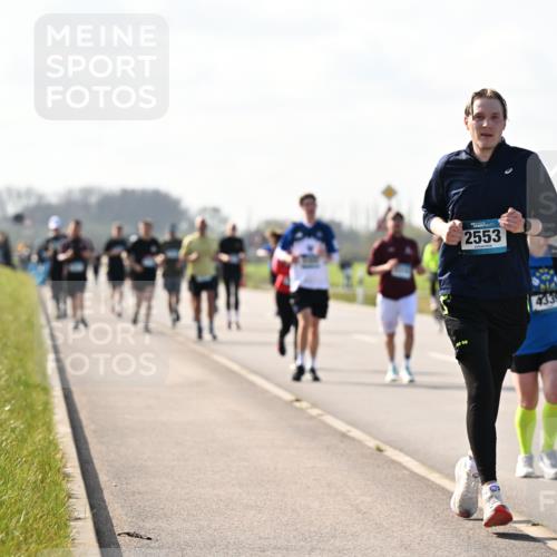 12.04.2026 - 45. Internationalen Wilhelmsburger Insellauf Dr. Thomas Lammeyer http://msf.ph/oto/9446901 12.04.2026 10:28:20 Laufen 2553, 2 meine-sportfotos.de