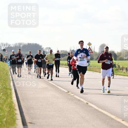 12.04.2026 - 45. Internationalen Wilhelmsburger Insellauf Dr. Thomas Lammeyer http://msf.ph/oto/9446911 12.04.2026 10:28:21 Laufen 3658, 2417, 3723, 4289, 3754, 5352, 319 meine-sportfotos.de