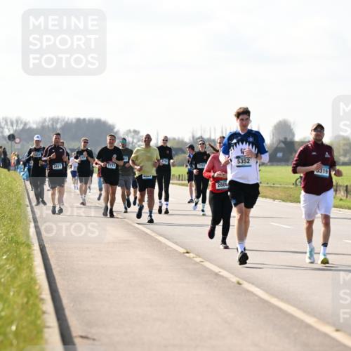 12.04.2026 - 45. Internationalen Wilhelmsburger Insellauf Dr. Thomas Lammeyer http://msf.ph/oto/9446916 12.04.2026 10:28:22 Laufen 2417, 3187, 3723, 4263, 3754, 3753, 2808, 5352, 3319 meine-sportfotos.de