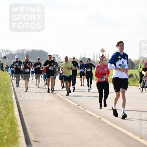 12.04.2026 - 45. Internationalen Wilhelmsburger Insellauf Dr. Thomas Lammeyer http://msf.ph/oto/9446923 12.04.2026 10:28:23 Laufen 3723, 2417, 3753, 2808, 5352, 5319 meine-sportfotos.de