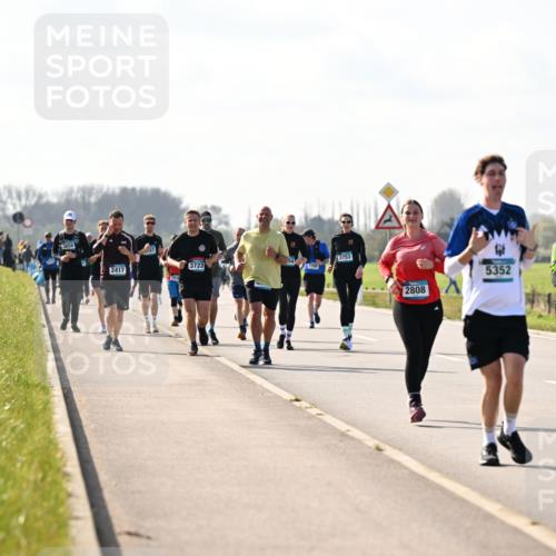 12.04.2026 - 45. Internationalen Wilhelmsburger Insellauf Dr. Thomas Lammeyer http://msf.ph/oto/9446927 12.04.2026 10:28:24 Laufen 3753, 3723, 2417, 2808, 5352, 5319 meine-sportfotos.de