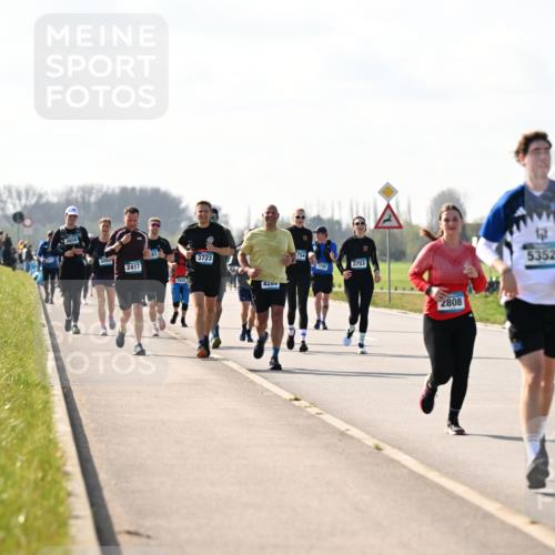 12.04.2026 - 45. Internationalen Wilhelmsburger Insellauf Dr. Thomas Lammeyer http://msf.ph/oto/9446931 12.04.2026 10:28:24 Laufen 3658, 3055, 2417, 87, 1930, 3723, 4205, 38, 754, 3798, 3753, 2808, 5352 meine-sportfotos.de