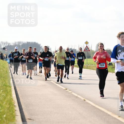 12.04.2026 - 45. Internationalen Wilhelmsburger Insellauf Dr. Thomas Lammeyer http://msf.ph/oto/9446932 12.04.2026 10:28:24 Laufen 3658, 3059, 3723, 2417, 754, 3753, 2808, 352 meine-sportfotos.de