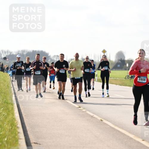 12.04.2026 - 45. Internationalen Wilhelmsburger Insellauf Dr. Thomas Lammeyer http://msf.ph/oto/9446939 12.04.2026 10:28:26 Laufen 2417, 1930, 3723, 3754, 2808 meine-sportfotos.de