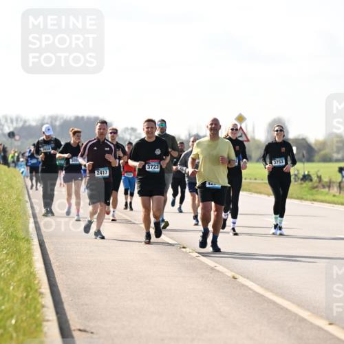 12.04.2026 - 45. Internationalen Wilhelmsburger Insellauf Dr. Thomas Lammeyer http://msf.ph/oto/9446952 12.04.2026 10:28:27 Laufen 3658, 305, 2417, 1930, 3723, 3753 meine-sportfotos.de
