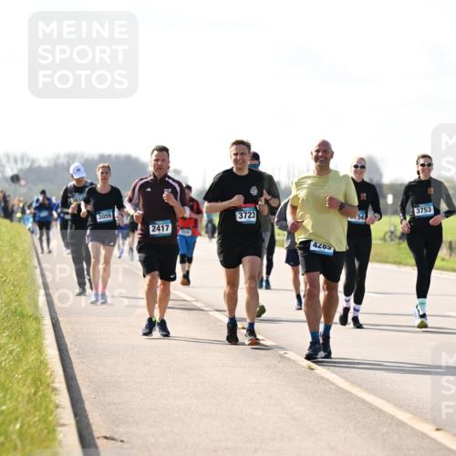12.04.2026 - 45. Internationalen Wilhelmsburger Insellauf Dr. Thomas Lammeyer http://msf.ph/oto/9446961 12.04.2026 10:28:29 Laufen 3059, 2417, 3723, 4265, 38, 28, 3753, 54 meine-sportfotos.de