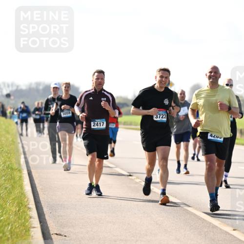 12.04.2026 - 45. Internationalen Wilhelmsburger Insellauf Dr. Thomas Lammeyer http://msf.ph/oto/9446972 12.04.2026 10:28:30 Laufen 3059, 2417, 3723, 420, 3753 meine-sportfotos.de