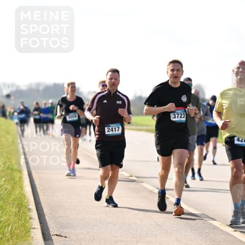 12.04.2026 - 45. Internationalen Wilhelmsburger Insellauf Dr. Thomas Lammeyer http://msf.ph/oto/9446976 12.04.2026 10:28:31 Laufen 3059, 2417, 3723, 420 meine-sportfotos.de