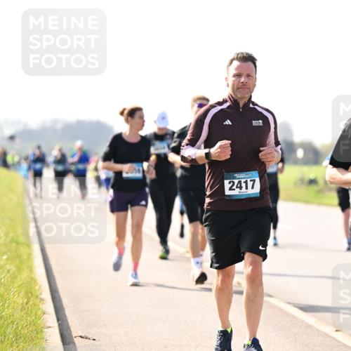 12.04.2026 - 45. Internationalen Wilhelmsburger Insellauf Dr. Thomas Lammeyer http://msf.ph/oto/9446987 12.04.2026 10:28:33 Laufen 4, 2417, 3723 meine-sportfotos.de