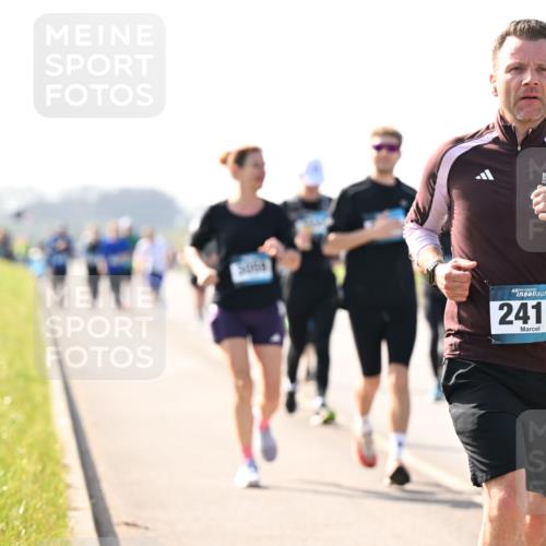 12.04.2026 - 45. Internationalen Wilhelmsburger Insellauf Dr. Thomas Lammeyer http://msf.ph/oto/9446994 12.04.2026 10:28:34 Laufen 2417 meine-sportfotos.de