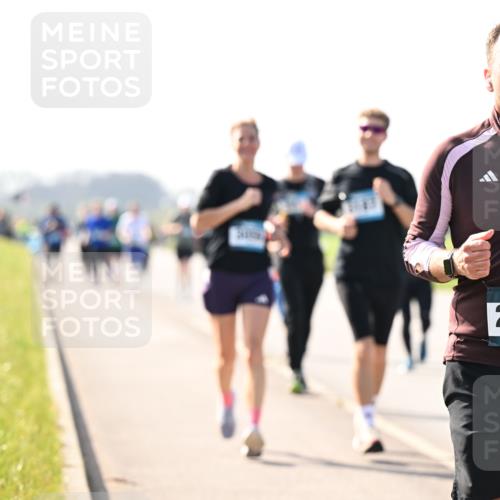 12.04.2026 - 45. Internationalen Wilhelmsburger Insellauf Dr. Thomas Lammeyer http://msf.ph/oto/9446996 12.04.2026 10:28:34 Laufen 45, 2417 meine-sportfotos.de