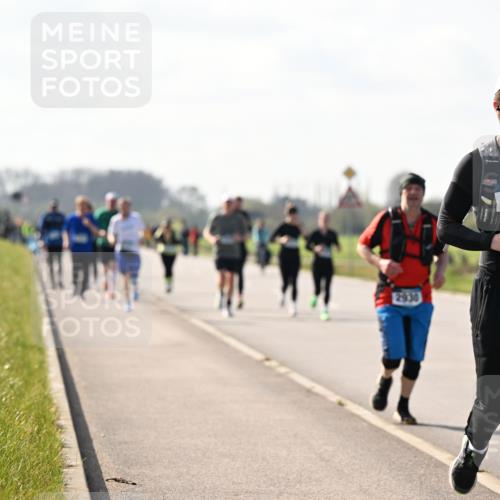 12.04.2026 - 45. Internationalen Wilhelmsburger Insellauf Dr. Thomas Lammeyer http://msf.ph/oto/9447017 12.04.2026 10:28:37 Laufen 2930, 3658 meine-sportfotos.de