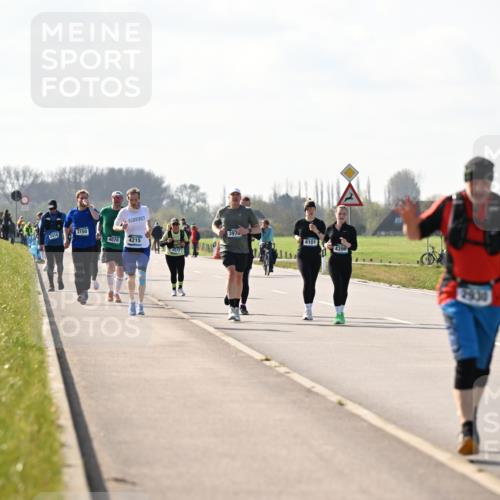 12.04.2026 - 45. Internationalen Wilhelmsburger Insellauf Dr. Thomas Lammeyer http://msf.ph/oto/9447020 12.04.2026 10:28:38 Laufen 2418, 3150, 4070, 4215, 4577, 3972, 4101, 4396, 2930 meine-sportfotos.de