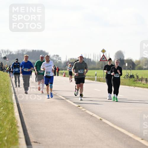 12.04.2026 - 45. Internationalen Wilhelmsburger Insellauf Dr. Thomas Lammeyer http://msf.ph/oto/9447031 12.04.2026 10:28:40 Laufen 2418, 3150, 4070, 3978, 41, 4215, 4396 meine-sportfotos.de