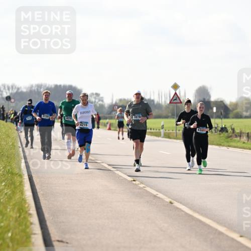12.04.2026 - 45. Internationalen Wilhelmsburger Insellauf Dr. Thomas Lammeyer http://msf.ph/oto/9447033 12.04.2026 10:28:41 Laufen 2418, 3150, 4070, 4215, 3978 meine-sportfotos.de