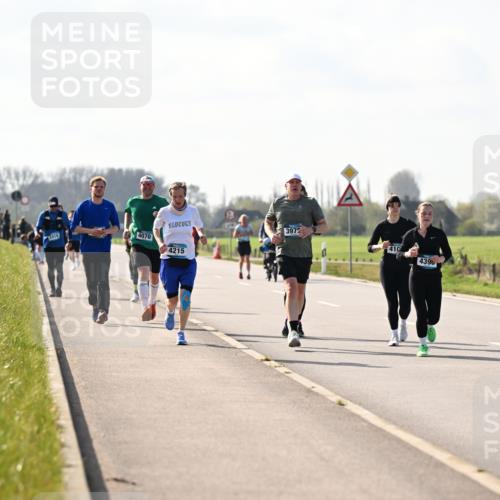 12.04.2026 - 45. Internationalen Wilhelmsburger Insellauf Dr. Thomas Lammeyer http://msf.ph/oto/9447036 12.04.2026 10:28:41 Laufen 4070, 4215, 3972, 41, 4396 meine-sportfotos.de