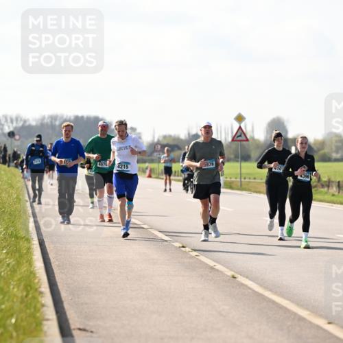 12.04.2026 - 45. Internationalen Wilhelmsburger Insellauf Dr. Thomas Lammeyer http://msf.ph/oto/9447038 12.04.2026 10:28:42 Laufen 5418, 15, 4070, 4215, 978, 410, 4396 meine-sportfotos.de