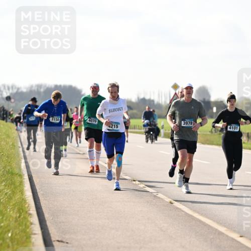 12.04.2026 - 45. Internationalen Wilhelmsburger Insellauf Dr. Thomas Lammeyer http://msf.ph/oto/9447049 12.04.2026 10:28:43 Laufen 3978, 3150, 4070, 4101, 215, 43 meine-sportfotos.de