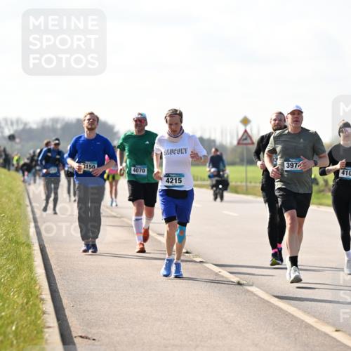 12.04.2026 - 45. Internationalen Wilhelmsburger Insellauf Dr. Thomas Lammeyer http://msf.ph/oto/9447053 12.04.2026 10:28:44 Laufen 397, 150, 4070, 4215, 4101, 43 meine-sportfotos.de