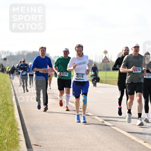 12.04.2026 - 45. Internationalen Wilhelmsburger Insellauf Dr. Thomas Lammeyer http://msf.ph/oto/9447056 12.04.2026 10:28:45 Laufen 4070, 4215, 5978, 4101 meine-sportfotos.de