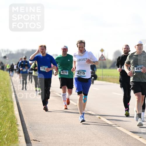 12.04.2026 - 45. Internationalen Wilhelmsburger Insellauf Dr. Thomas Lammeyer http://msf.ph/oto/9447059 12.04.2026 10:28:45 Laufen 3979, 315, 4070, 4215 meine-sportfotos.de