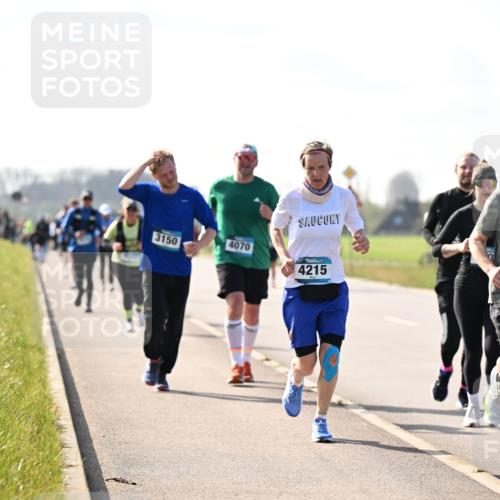12.04.2026 - 45. Internationalen Wilhelmsburger Insellauf Dr. Thomas Lammeyer http://msf.ph/oto/9447063 12.04.2026 10:28:46 Laufen 3150, 4070, 4215, 3978 meine-sportfotos.de