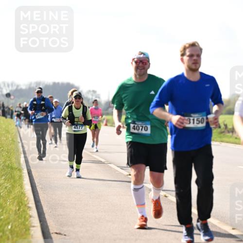 12.04.2026 - 45. Internationalen Wilhelmsburger Insellauf Dr. Thomas Lammeyer http://msf.ph/oto/9447077 12.04.2026 10:28:48 Laufen 241, 4577, 4070, 3150, 4215 meine-sportfotos.de