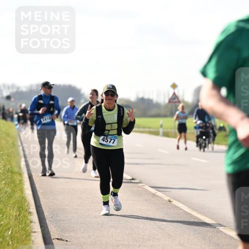 12.04.2026 - 45. Internationalen Wilhelmsburger Insellauf Dr. Thomas Lammeyer http://msf.ph/oto/9447089 12.04.2026 10:28:51 Laufen 2418, 2070, 4577 meine-sportfotos.de