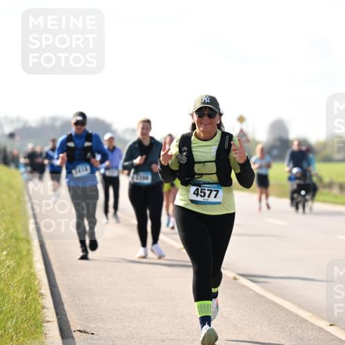 12.04.2026 - 45. Internationalen Wilhelmsburger Insellauf Dr. Thomas Lammeyer http://msf.ph/oto/9447098 12.04.2026 10:28:52 Laufen 5418, 4577 meine-sportfotos.de