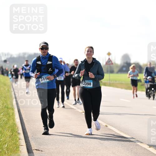 12.04.2026 - 45. Internationalen Wilhelmsburger Insellauf Dr. Thomas Lammeyer http://msf.ph/oto/9447109 12.04.2026 10:28:54 Laufen 241, 4343, 2398 meine-sportfotos.de