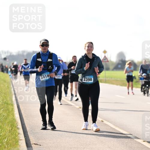 12.04.2026 - 45. Internationalen Wilhelmsburger Insellauf Dr. Thomas Lammeyer http://msf.ph/oto/9447110 12.04.2026 10:28:54 Laufen 2418, 4383, 2398 meine-sportfotos.de