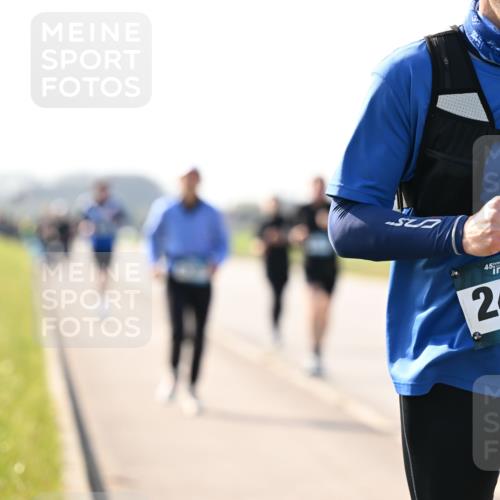 12.04.2026 - 45. Internationalen Wilhelmsburger Insellauf Dr. Thomas Lammeyer http://msf.ph/oto/9447135 12.04.2026 10:28:57 Laufen 45, 2418 meine-sportfotos.de