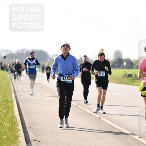 12.04.2026 - 45. Internationalen Wilhelmsburger Insellauf Dr. Thomas Lammeyer http://msf.ph/oto/9447138 12.04.2026 10:28:58 Laufen 4382, 4440, 2499 meine-sportfotos.de