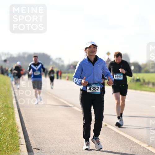 12.04.2026 - 45. Internationalen Wilhelmsburger Insellauf Dr. Thomas Lammeyer http://msf.ph/oto/9447145 12.04.2026 10:28:59 Laufen 4382, 4440 meine-sportfotos.de