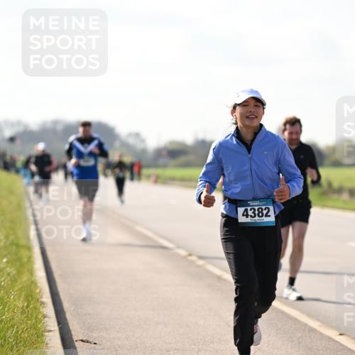 12.04.2026 - 45. Internationalen Wilhelmsburger Insellauf Dr. Thomas Lammeyer http://msf.ph/oto/9447149 12.04.2026 10:29:00 Laufen 4382 meine-sportfotos.de