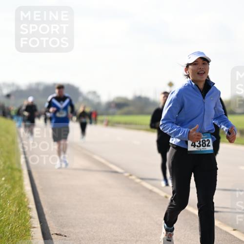 12.04.2026 - 45. Internationalen Wilhelmsburger Insellauf Dr. Thomas Lammeyer http://msf.ph/oto/9447151 12.04.2026 10:29:00 Laufen 4382 meine-sportfotos.de