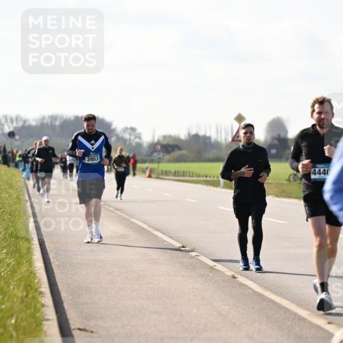 12.04.2026 - 45. Internationalen Wilhelmsburger Insellauf Dr. Thomas Lammeyer http://msf.ph/oto/9447154 12.04.2026 10:29:01 Laufen 3953, 4440, 1382 meine-sportfotos.de