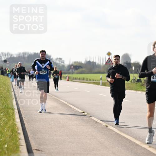 12.04.2026 - 45. Internationalen Wilhelmsburger Insellauf Dr. Thomas Lammeyer http://msf.ph/oto/9447157 12.04.2026 10:29:01 Laufen 3953, 4440 meine-sportfotos.de