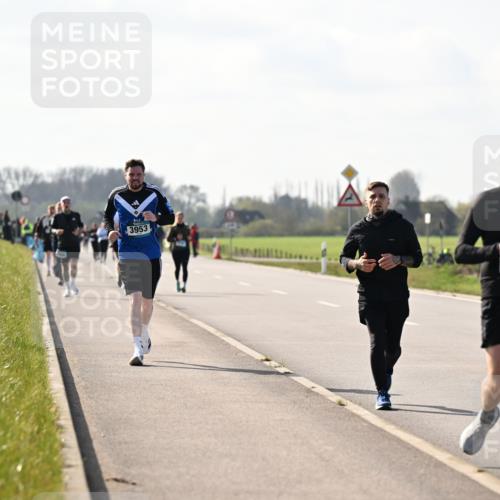 12.04.2026 - 45. Internationalen Wilhelmsburger Insellauf Dr. Thomas Lammeyer http://msf.ph/oto/9447158 12.04.2026 10:29:01 Laufen 3953, 4440 meine-sportfotos.de