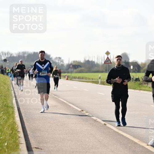 12.04.2026 - 45. Internationalen Wilhelmsburger Insellauf Dr. Thomas Lammeyer http://msf.ph/oto/9447159 12.04.2026 10:29:01 Laufen 3953, 4440 meine-sportfotos.de