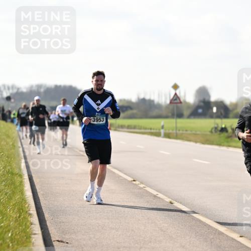 12.04.2026 - 45. Internationalen Wilhelmsburger Insellauf Dr. Thomas Lammeyer http://msf.ph/oto/9447170 12.04.2026 10:29:03 Laufen 3953, 7 meine-sportfotos.de