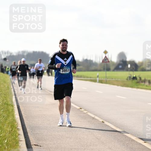 12.04.2026 - 45. Internationalen Wilhelmsburger Insellauf Dr. Thomas Lammeyer http://msf.ph/oto/9447173 12.04.2026 10:29:04 Laufen 3953 meine-sportfotos.de