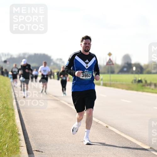 12.04.2026 - 45. Internationalen Wilhelmsburger Insellauf Dr. Thomas Lammeyer http://msf.ph/oto/9447180 12.04.2026 10:29:04 Laufen 125, 3953 meine-sportfotos.de
