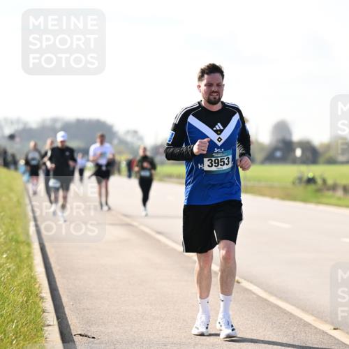 12.04.2026 - 45. Internationalen Wilhelmsburger Insellauf Dr. Thomas Lammeyer http://msf.ph/oto/9447184 12.04.2026 10:29:05 Laufen 2, 3953 meine-sportfotos.de