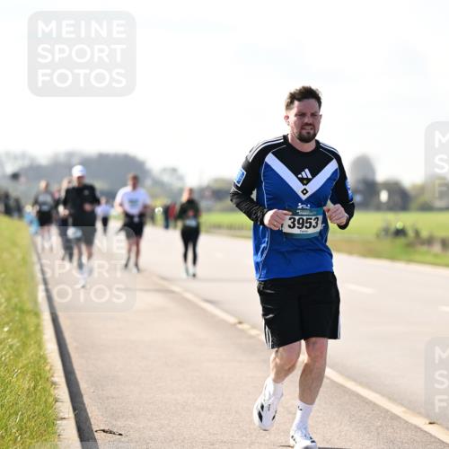 12.04.2026 - 45. Internationalen Wilhelmsburger Insellauf Dr. Thomas Lammeyer http://msf.ph/oto/9447186 12.04.2026 10:29:05 Laufen 1, 3953 meine-sportfotos.de